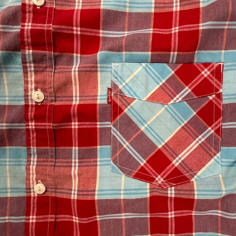 Levis Mens XXL Red Blue Plaid Short Sleeve Button Down Shirt‎ RN 117508